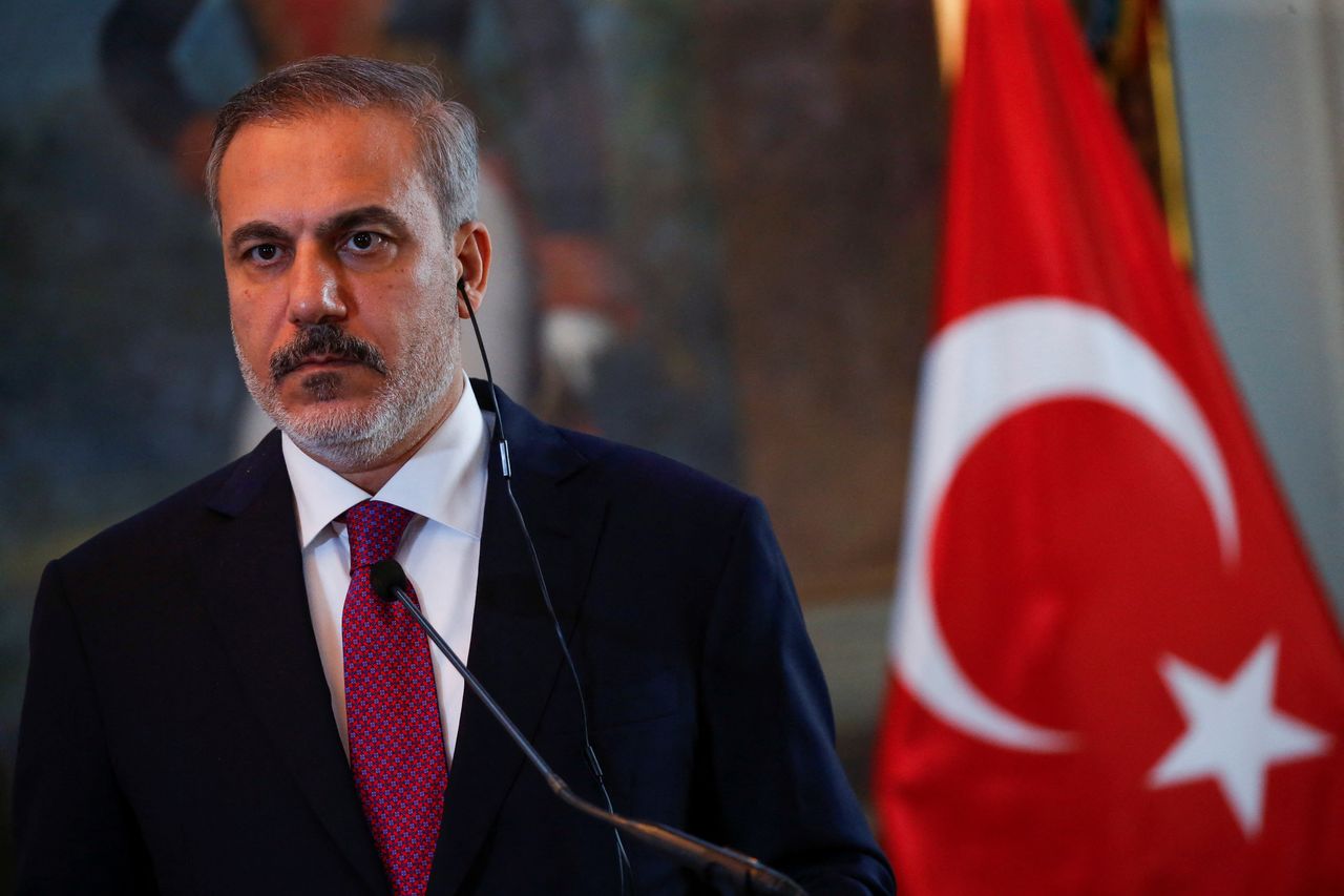 Turkish foreign minister warns of escalating global conflict risks