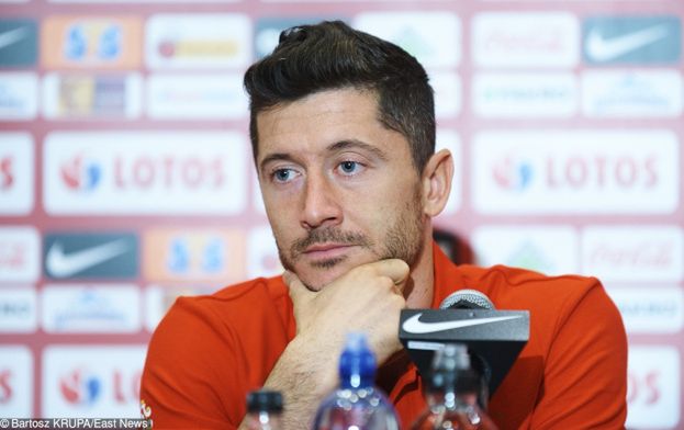 Lewandowski zapuścił wąsa, bo... nie reklamuje już golarek! "Zarabiał na tym milion złotych rocznie"
