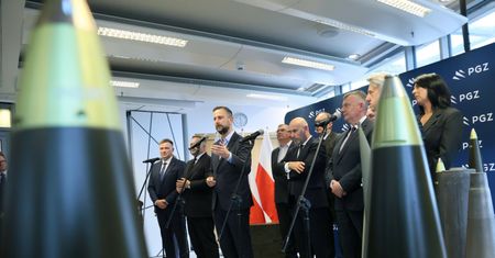 Dostawy amunicji zagrożone? Zamiast polskiej spółki do gry wchodzi inna firma