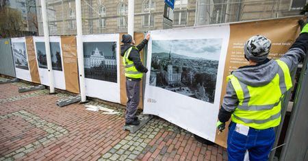 Bielsko-Biała. Remontują ratusz, przy okazji uczą jego historii