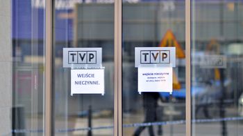 Nominaci PiS w TVP mogą powalczyć o odszkodowania. Bo odbywali spotkania