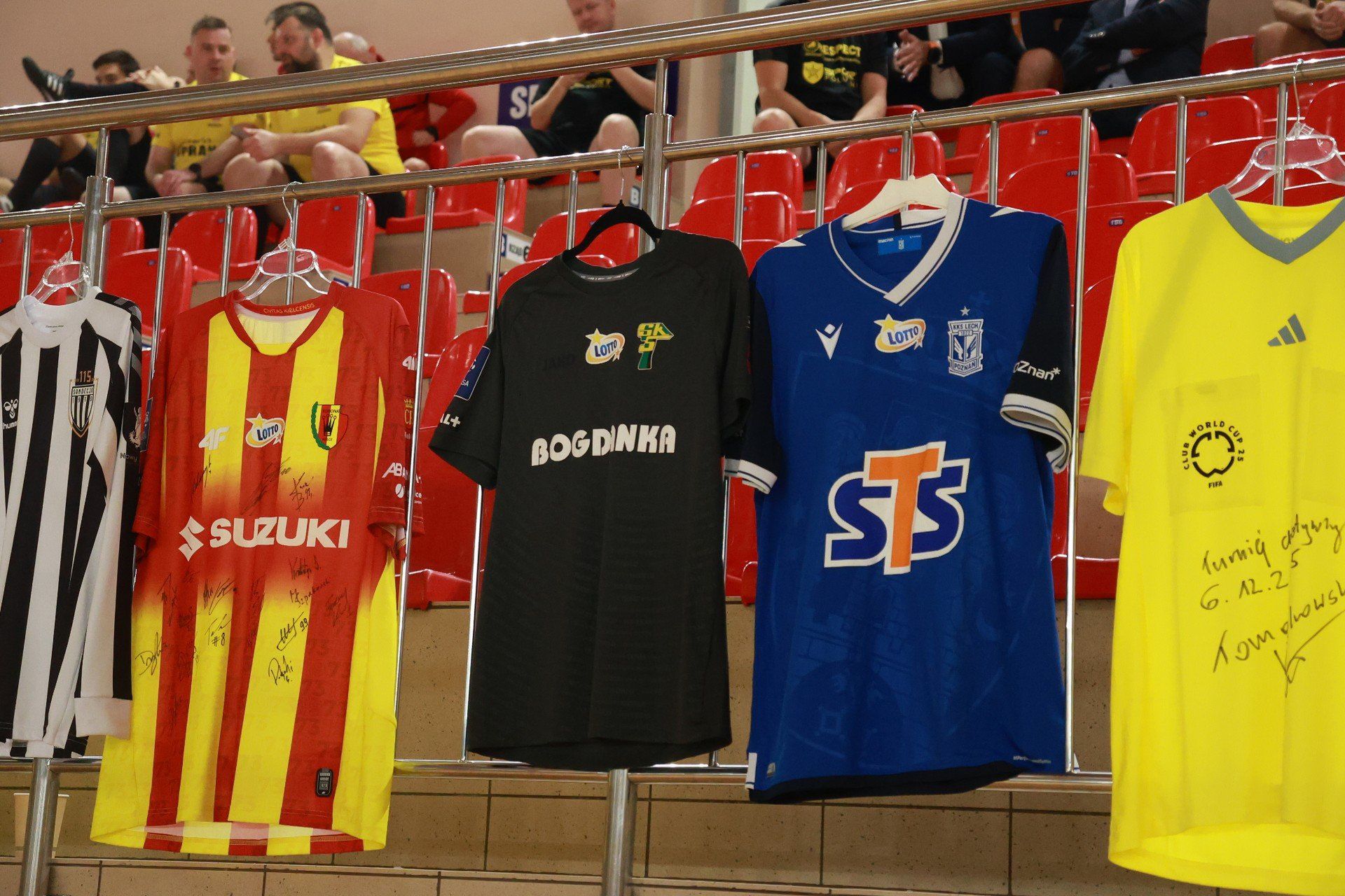 Mikołajkowy Turniej Charytatywny imienia Kamila Pastuszki w Bilczy. Zagrali dla córek tragicznie zmarłego trenera