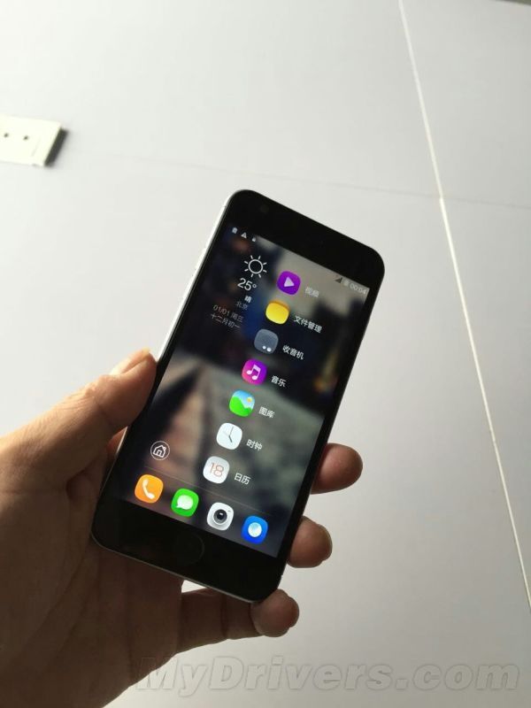 iPhone 6 z Androidem? Nie, to tylko Dakele 3 5