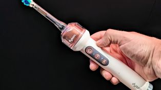 2 tys. zł za szczoteczkę i taki problem. Dyson wycofuje CameraJet
