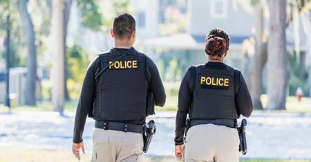Zatrzymali go policjanci. Gdy odkryli, gdzie ukrył narkotyki, osłupieli