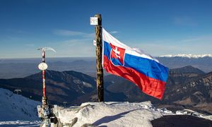 Polacy usłyszeli wołanie o pomoc w Tatrach. Węgier utknął na skale