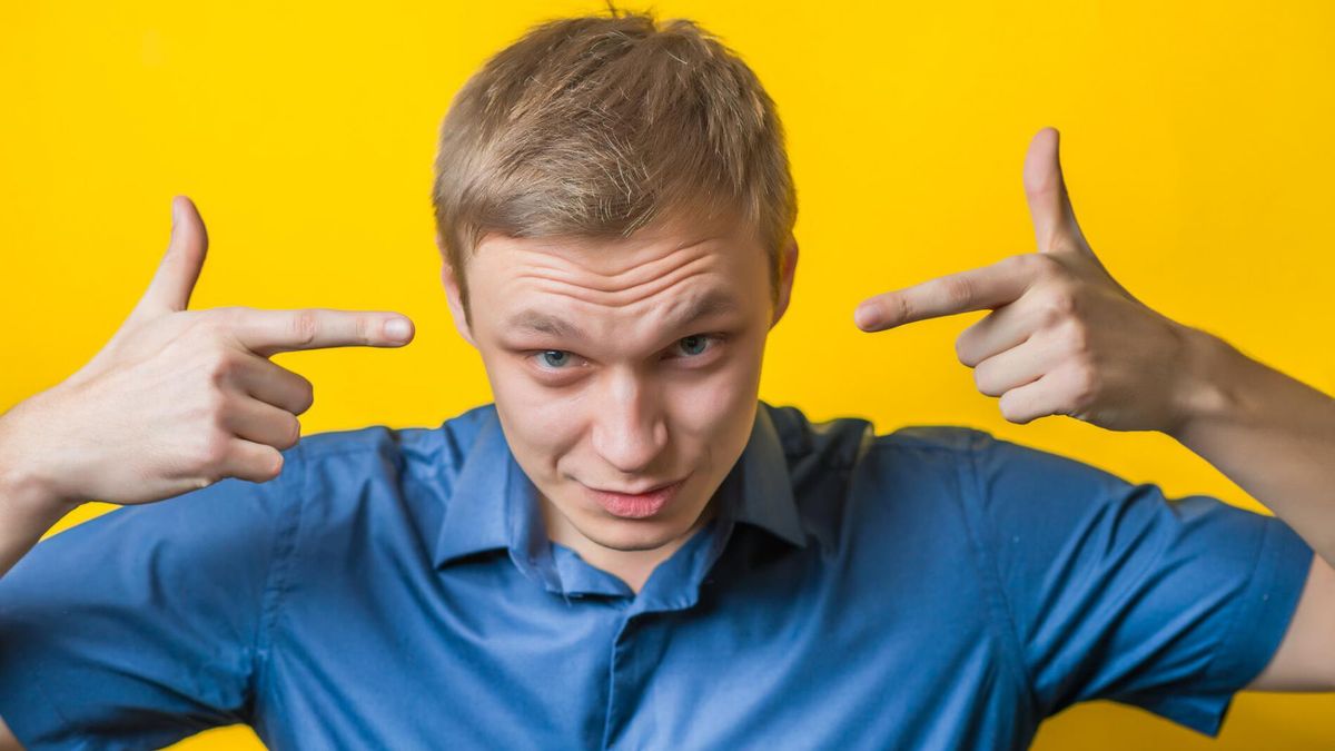 Egocentryzm to sposób rozumowania charakterystyczny dla egocentryków, czyli osób skupionych tylko i wyłącznie na sobie.