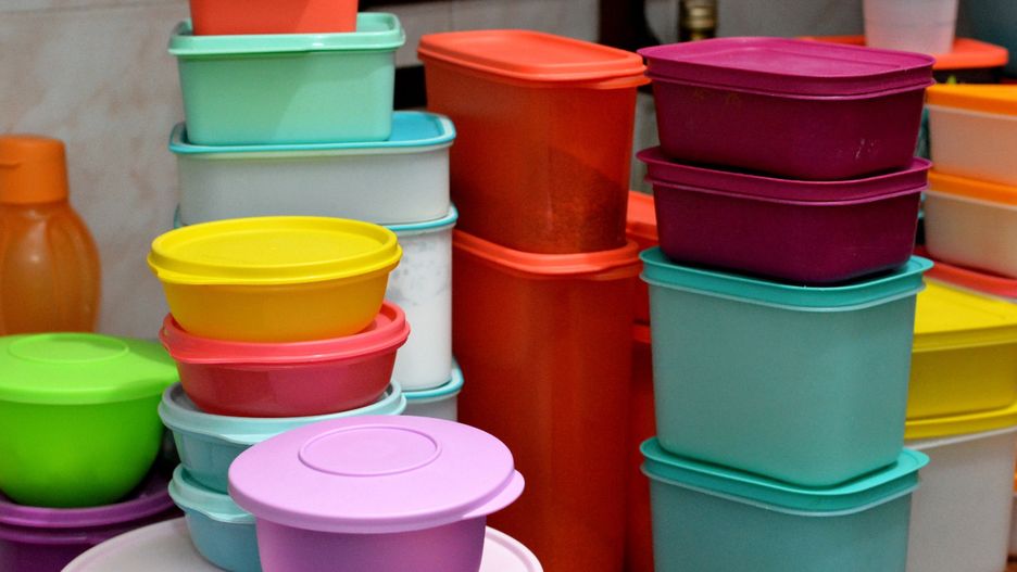 Tupperware słynie z plastikowych pojemników do żywności
