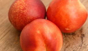 Te osoby powinny jeść nektarynki. Pomogą uporać się z uciążliwymi dolegliwościami i zrzucić kilogramy