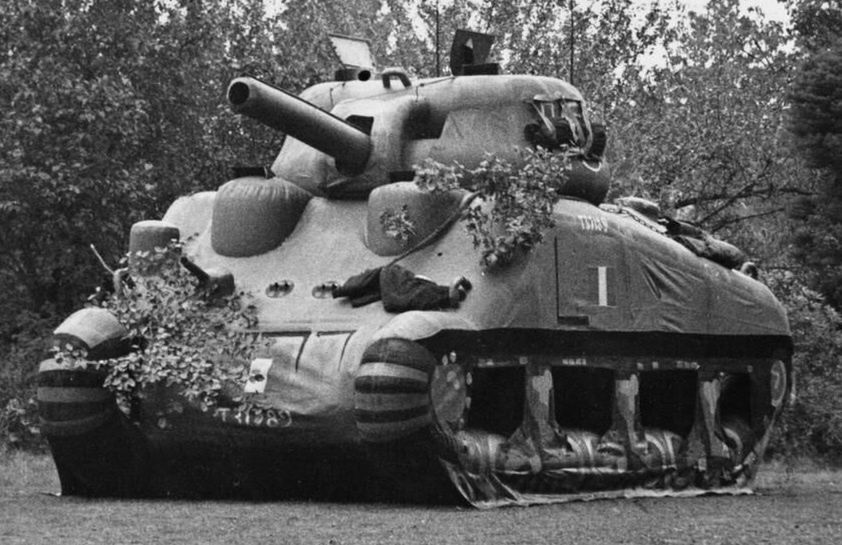 Dmuchany czołg M4 Sherman.