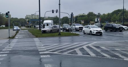 Dwa fordy na rondzie się spotkały [ZDJĘCIA]