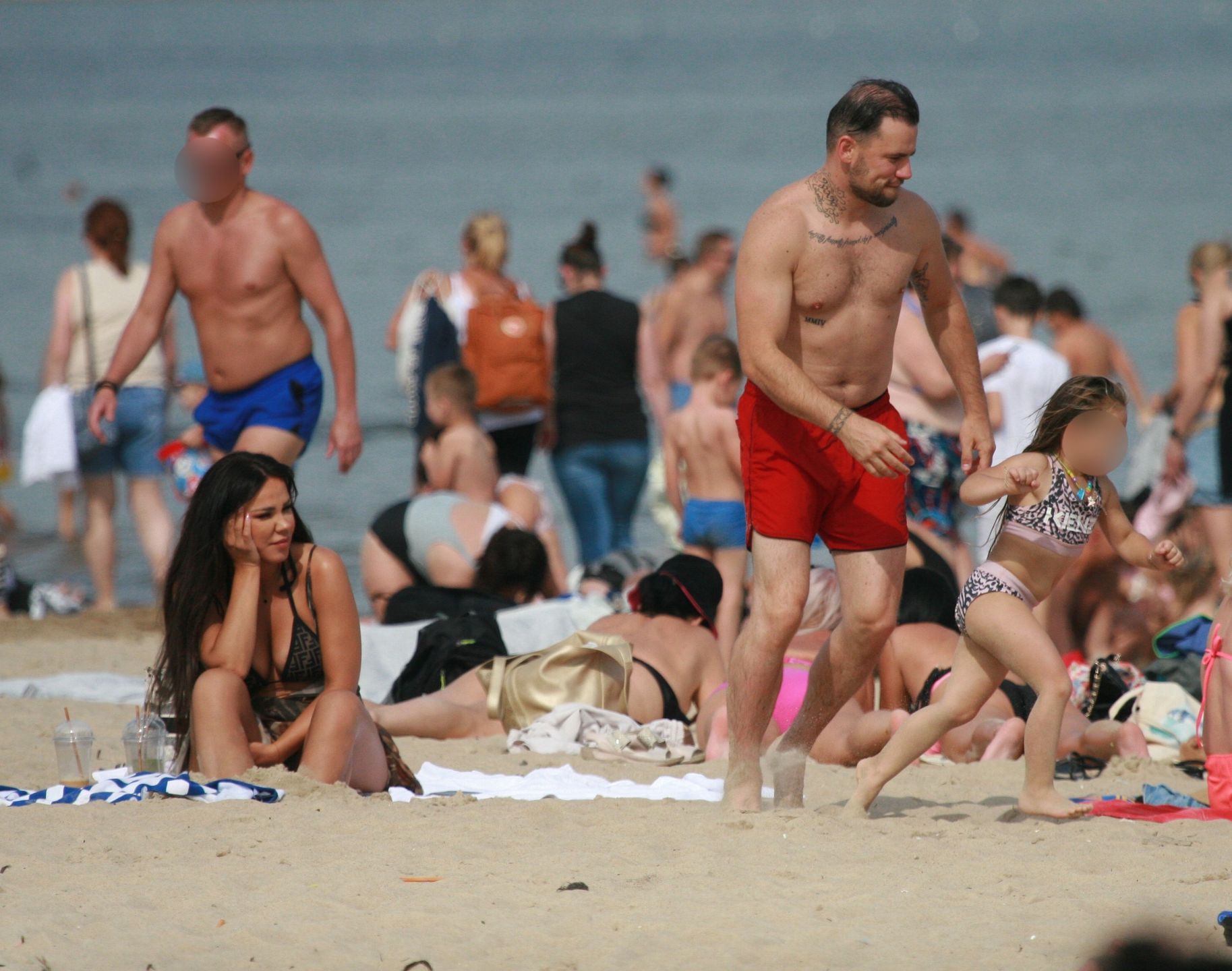 Sylwia Bomba i Grzegorz Collins na plaży w Sopocie