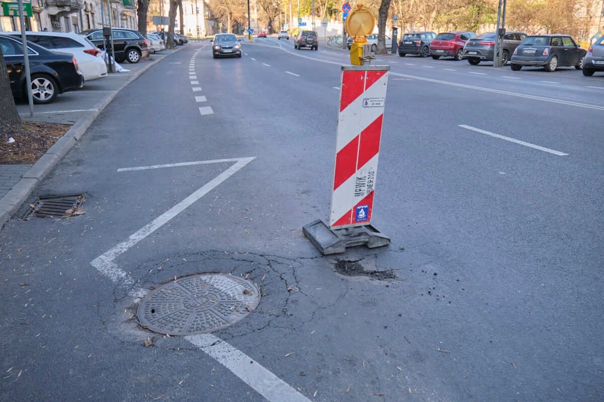 Dziura w jezdni na ul. Zamojskiej