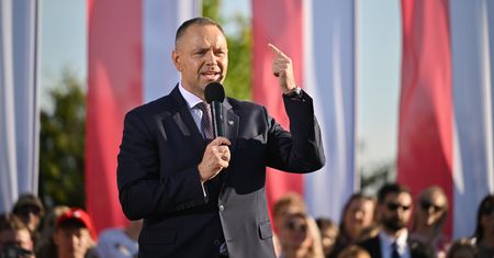 Akcja w domu rodzinnym Nawrockiego. Zmasowany atak na Kijów [SKRÓT DNIA]
