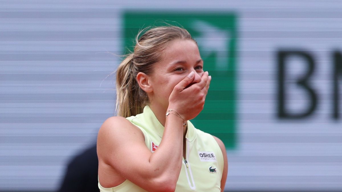 Maja Chwali?ska awansowa?a do pó?fina?u French Open 2026
Mandatory Credit: Photo by Marcin Cholewinski/ZUMA Press Wire/Shutterstock (16909853a)
MAJA CHWALINSKA of Poland after the match against A. Kalinskaya in the quarterfinals of tennis tournament Roland Garros, Paris, France. Chwalinska won 7:6 (7-3), 6:3
Tennis, Roland Garros 2026 - Maja Chwalinska 7:6 (7-3), 6:3, Paris, Ile De France, France - 03 Jun 2026
ZUMA Press Wire/Shutterstock