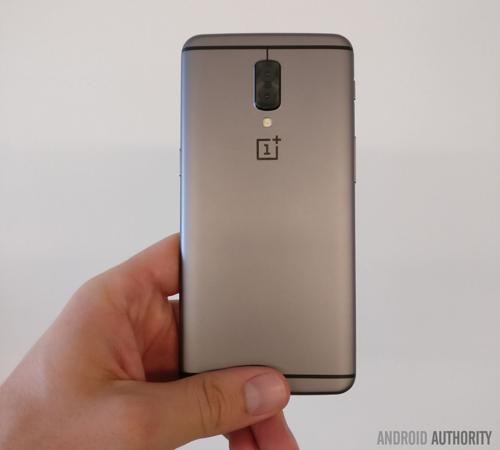 Nowe doniesienia o OnePlus 5. Będzie droższy, ale z podwójnym aparatem 3