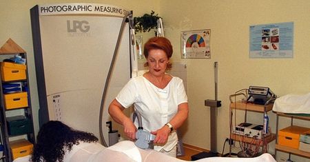 Endermologia - co to jest? Czy masaż podciśnieniowy jest bezpieczny?