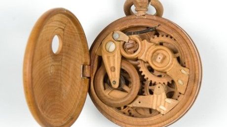 Działający drewniany zegarek kieszonkowy 1
