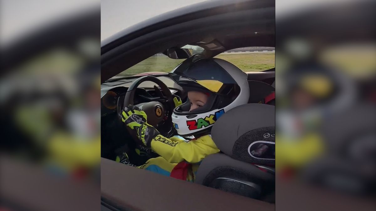 3-latek za kierownicą Ferrari