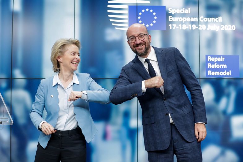 Szef Rady Europejskiej Charles Michel i  szefowa Komisji Europejskiej Ursula von der Leyen przedstawili w czwartek ustalenia szczytu EU europarlamentarzystom 