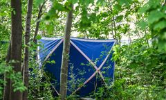 Tragiczne odkrycie na Śląsku. Ciało kobiety znalezione w rejonie leśnym