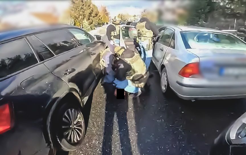 CBŚP rozbiło gang działający we Wrocławiu. Nagranie z zatrzymania
