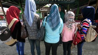Radykalny krok Austrii. Nowy zakaz uderza w muzułmańskie uczennice