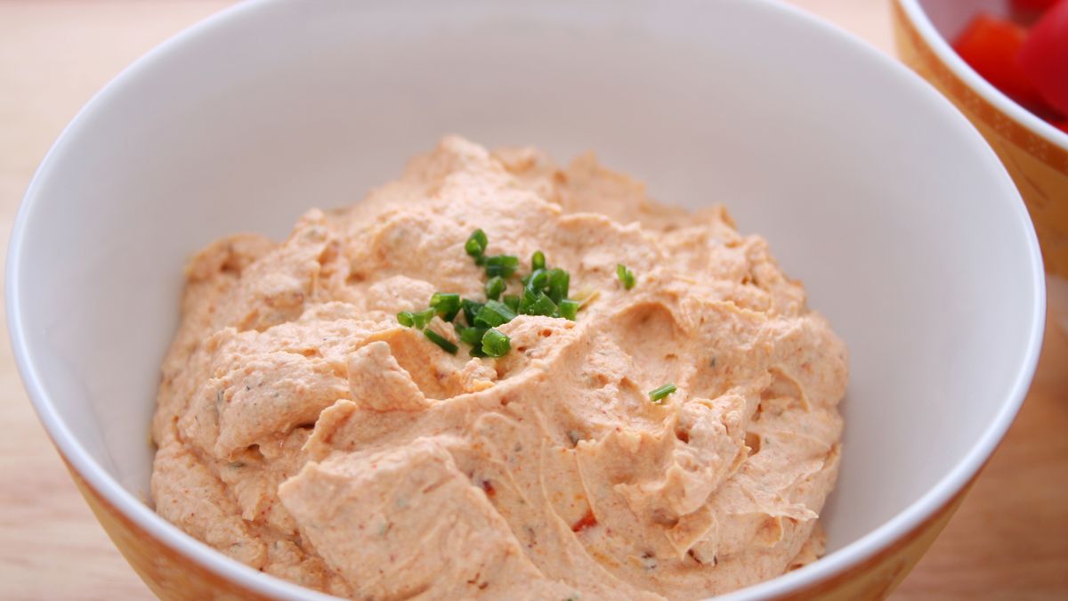 Pasta kanapkowa w pikantnej wersji z suszona wołowiną