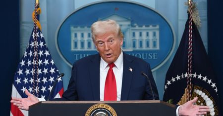Cła odwetowe po amerykańsku. Jak Trump na to wpadł i jak to policzył?