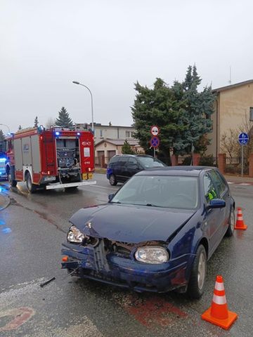 Groźny wypadek na skrzyżowaniu [Foto]