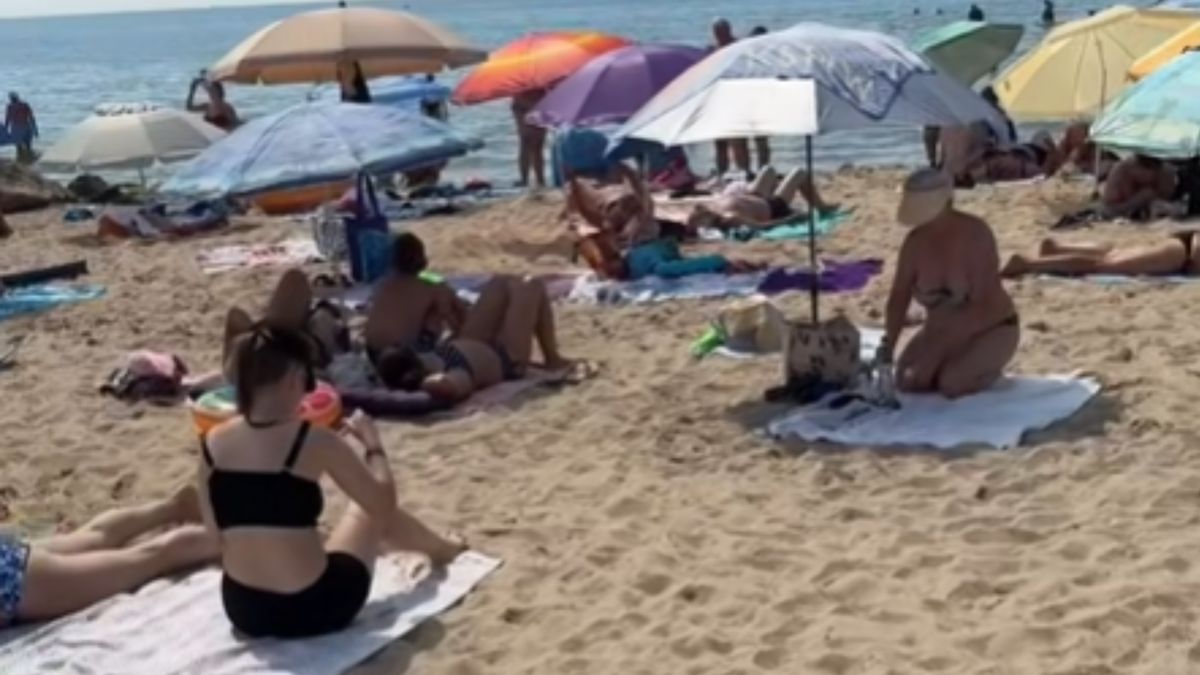 Nagranie z Bułgarii. Polak zaskoczył się na plaży.