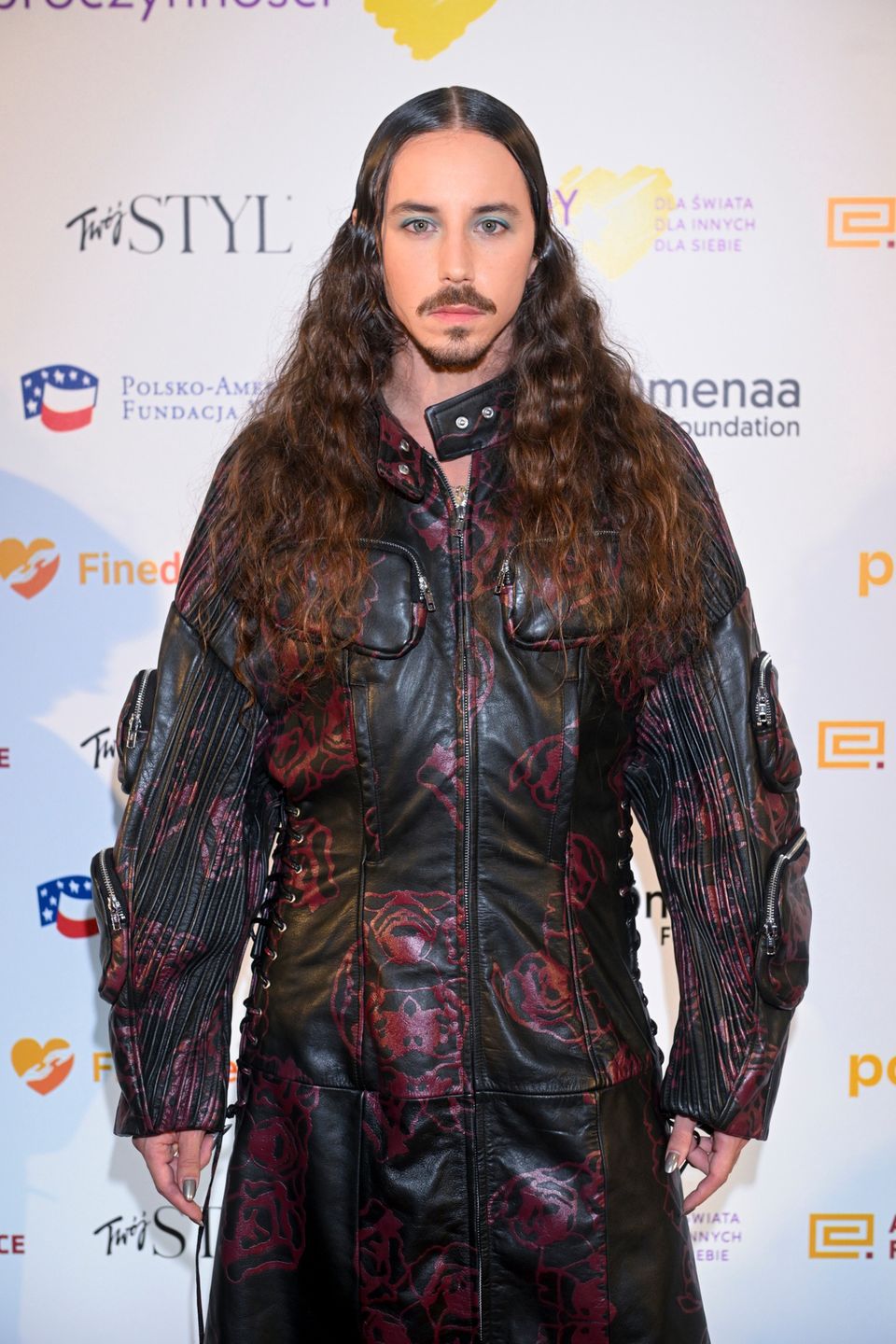 Michał Szpak świętuje 33. urodziny w wymownym stroju