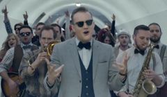 Mrozu reklamuje darmowe Konto Godne Polecenia w BZ WBK (wideo)