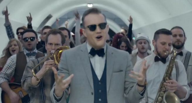 Mrozu reklamuje darmowe Konto Godne Polecenia w BZ WBK (wideo)