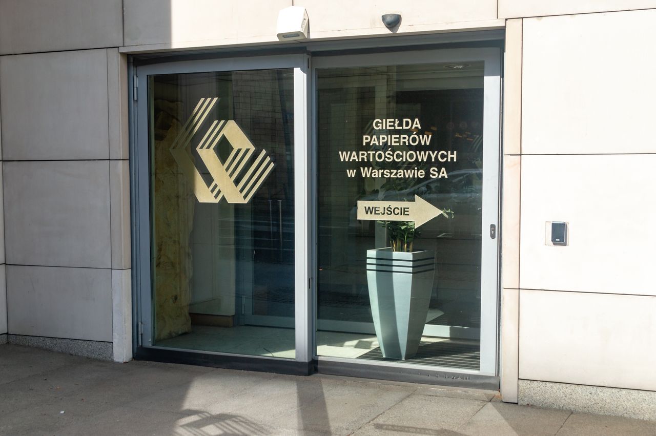 Giełda na czerwono. W centrum uwagi KGHM i Grupa Azoty