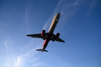 Eskortowały go myśliwce. Wszystko przez "żart"