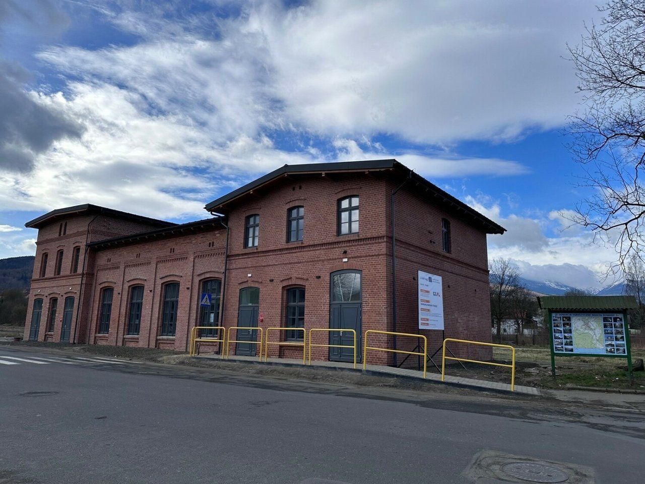 Przetarg na rewitalizację linii kolejowych do Lwówka Śląskiego, Kowar, Kamiennej Góry