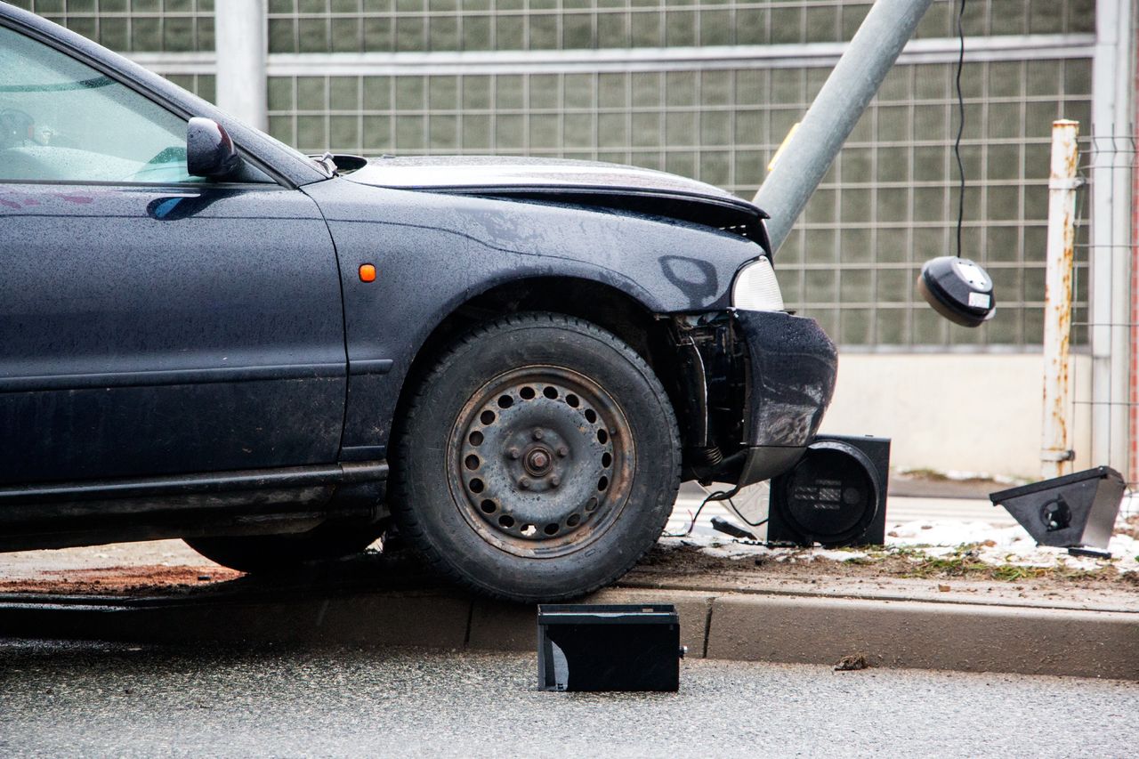 Dwa wypadki na autostradzie A1 koło Radomska. Ranne zostały 4 osoby