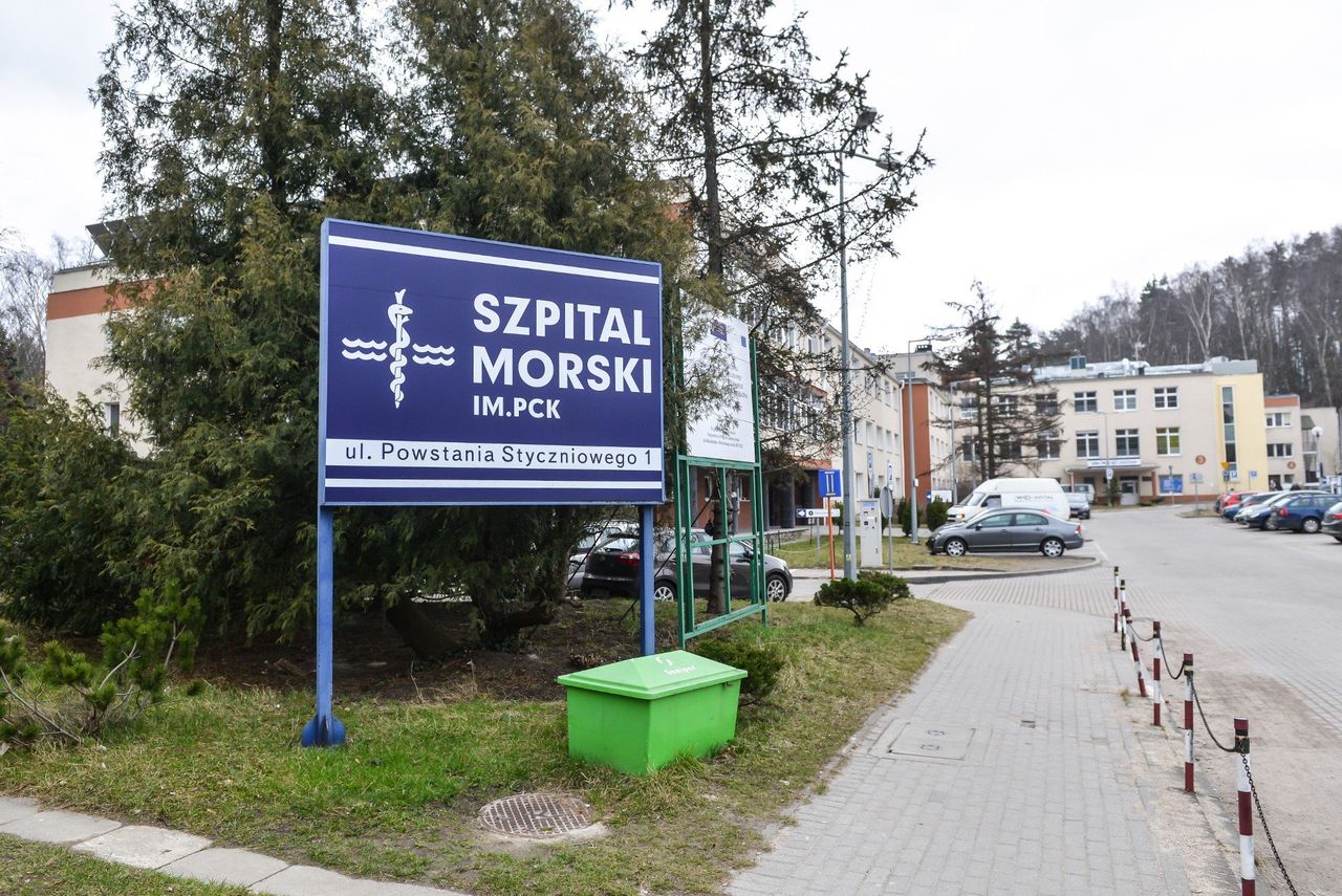 Lekarze z Gdyni wykorzystali nowoczesnego robota. Pomógł im w usunięciu guza u 48-latka. Był w bardzo kłopotliwym miejscu