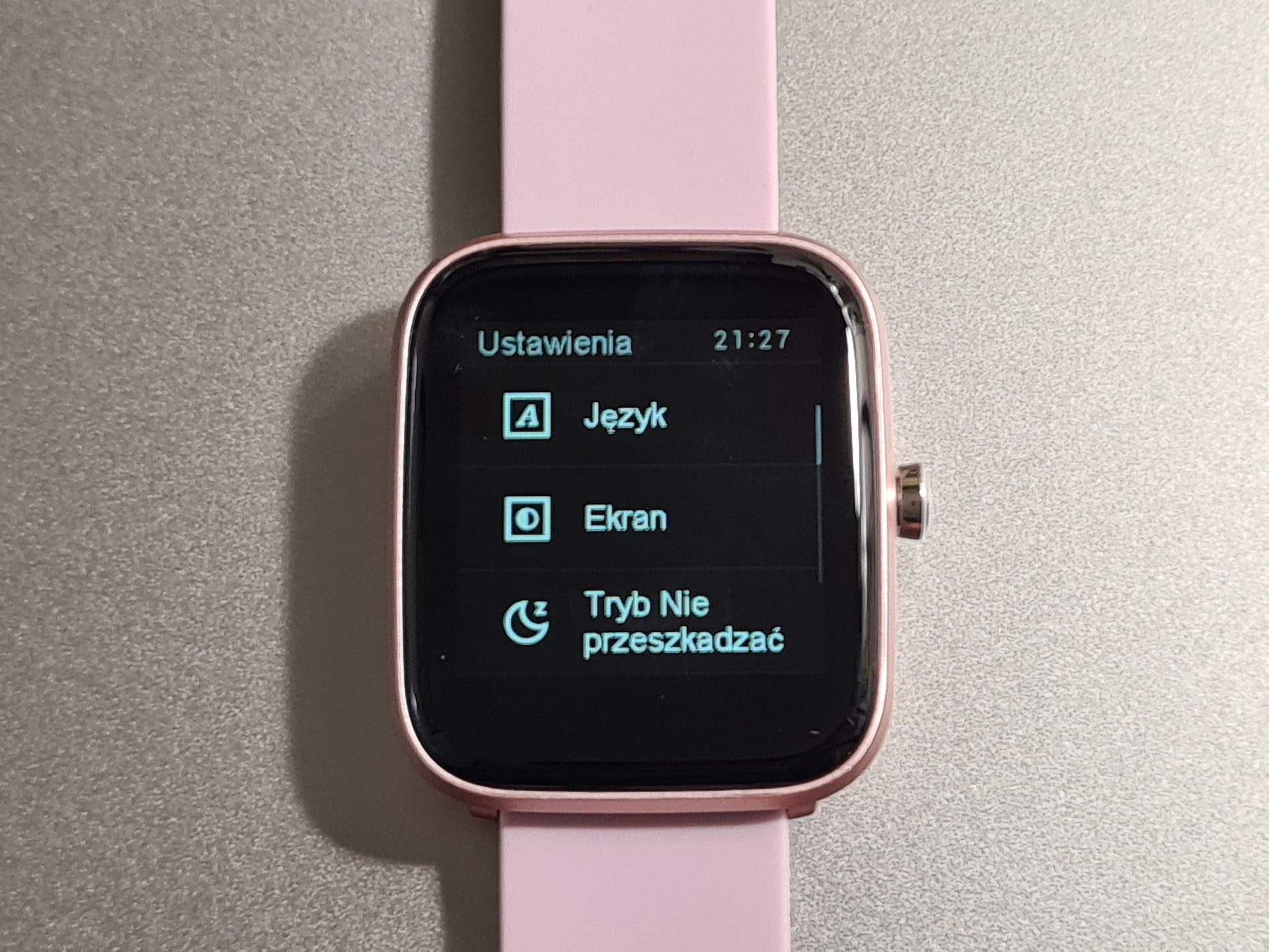 Krótki test Vector Smart VCTR-31-01: niedrogi smartwatch dla kobiet 20