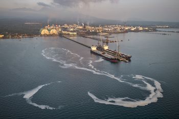 Chcą więcej ropy z Rosji. Proszą Trumpa o pozwolenie