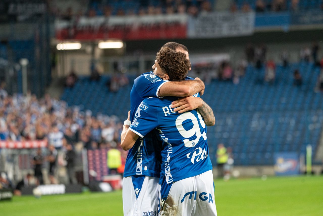 Lech wygrywa z Genk 2:1, odpada z Ligi Europy i czeka na rywali w Lidze Konferencji
