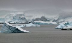 Niezwykłe sygnały spod lodu Antarktydy. Przeczą prawom fizyki