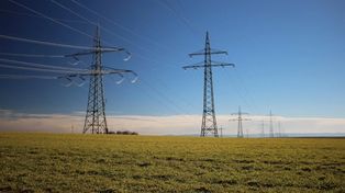 Słupy na działkach? TK otwiera drogę do odszkodowań