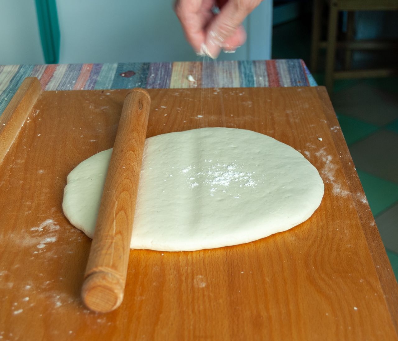 How to make pizza dough?