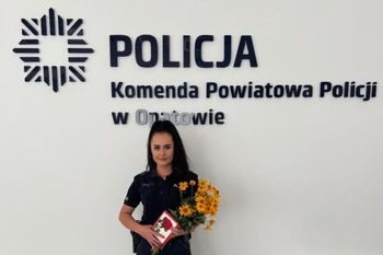 Opatów: Seniorka podziękowała policjantce