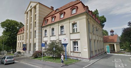 Wałbrzych. Tragedia w szpitalu. Kobieta wypadła z okna