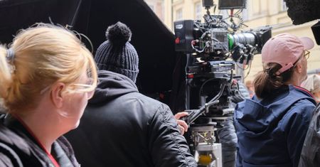 Ekipa filmowa w centrum Lublina. Tu nie wjedziesz, tam nie zaparkujesz. Gdzie i kiedy pojawią się utrudnienia?