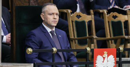 "Weźmie odpowiedzialność za 11 mld zł". Wiceminister ostrzega przed skutkami weta