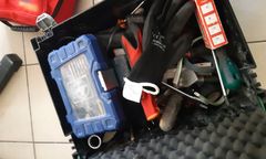 Mężczyzna aresztowany za włamania do samochodów. Łup wstawiał do lombardu